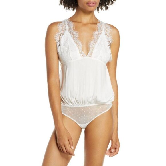 Free People Thong Bodysuit Women's Small White Eyelash-Trim Mesh Embroided NEW - Picture 11 of 11